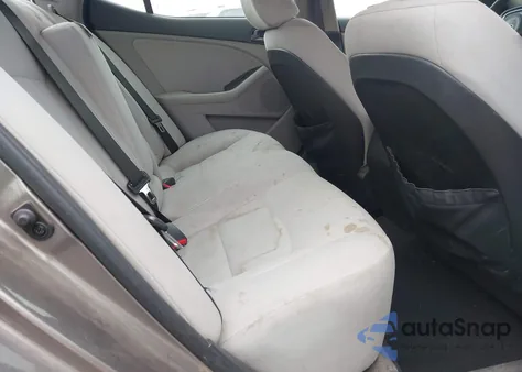 2015 Kia Optima Lx z USA, uszkodzony, nr VIN 5XXGM4A71FG474195